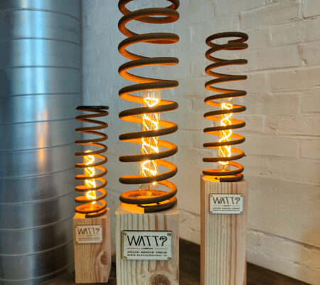 Design lamp WATT? Watt Atelier Manouk Streur Lampen design Autoveren Interieur Autoveer Autoveerlamp Uniek ontwerp Kunst Design Bestellen Rustiek Hout Metaal Staal Licht Fitting Merk Logo Lampen set