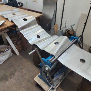 Atelier Manouk Streur | Golvende lamp Aluminium Staal Wals Atelier Werkplaats Verlichting Lamp Lichtobject Kunst Design Lamp Spotjes Aluminium Wals HBM