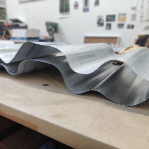 Atelier Manouk Streur | Golvende lamp Aluminium Staal Wals Atelier Werkplaats Verlichting Lamp Lichtobject Kunst Design Lamp Spotjes Aluminium Wals HBM